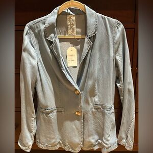 Sadie & Sage Tencil Chambray Blazer